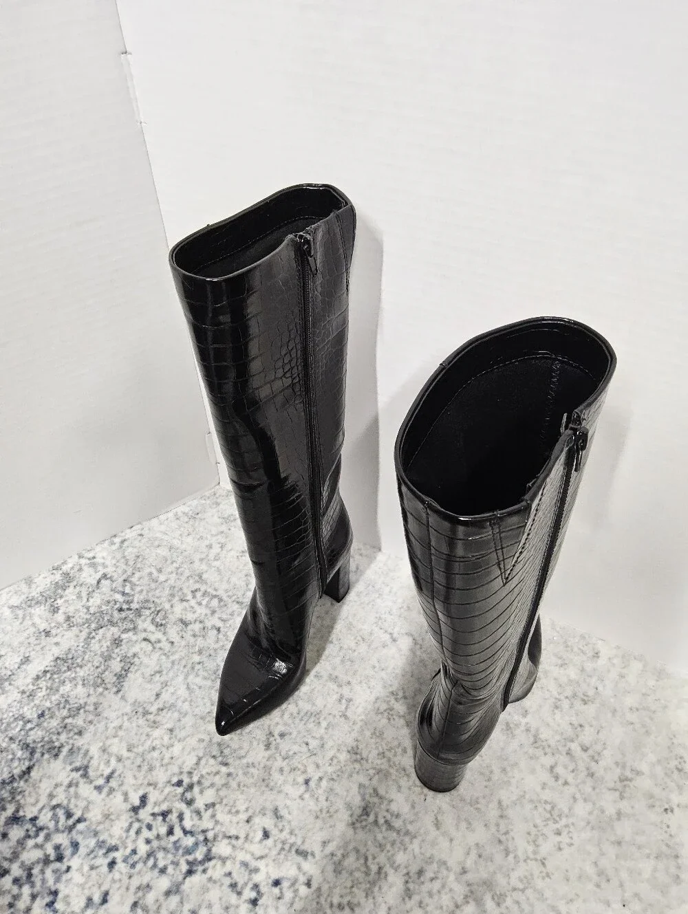 NWOT Size 5M Women's Black Croc-Embossed Knee Boots - Sleek Zip Detail